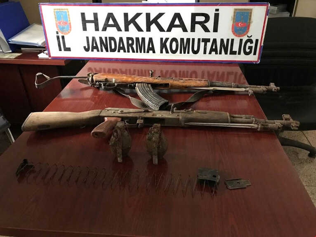 Yüksekova\'da PKK\'ya Ait Silah ve Mühimmat Ele Geçirildi
