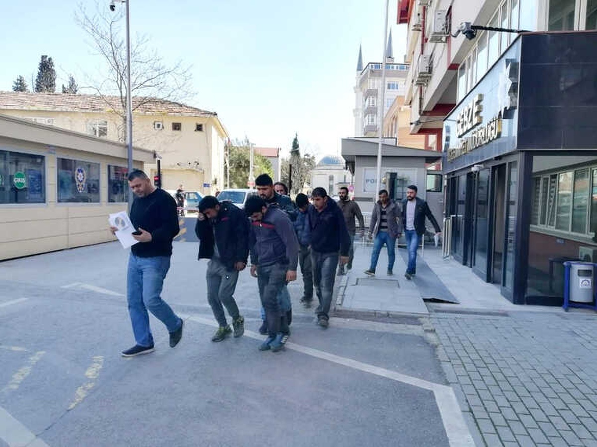 44 Bin TL\'lik İnşaat Malzemesi Çalan 6 Kişi Kocaeli\'de Yakalandı