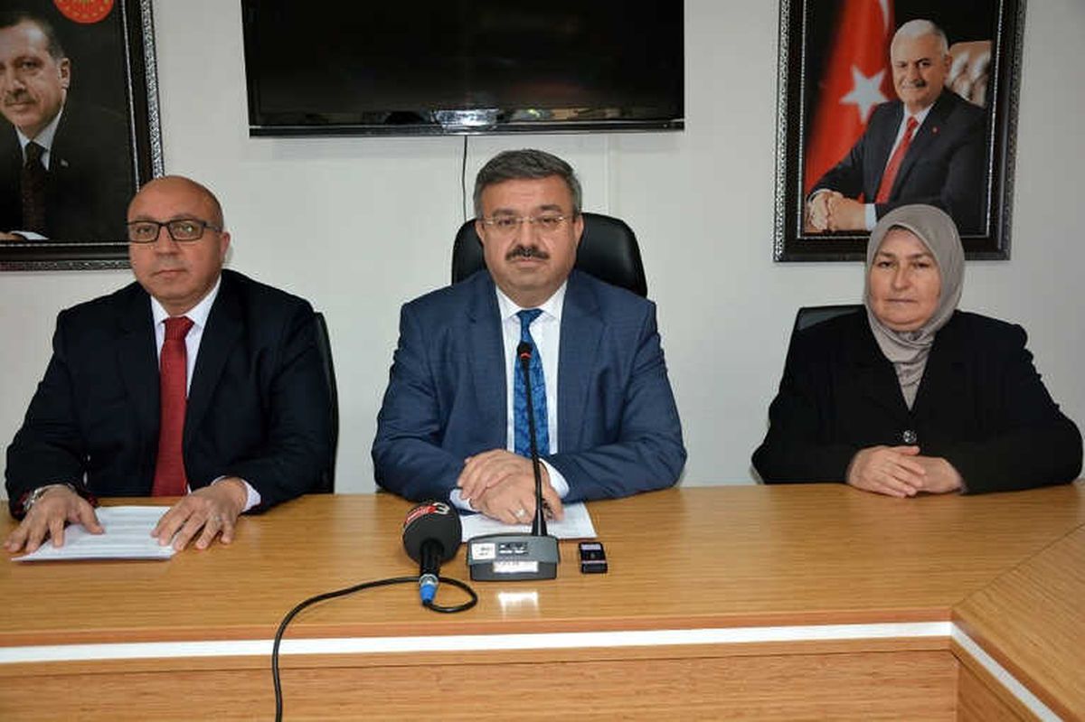 AK Parti İl Başkanı Yurdunuseven, Hükümeti Eleştiren Siyasilere Cevap Verdi