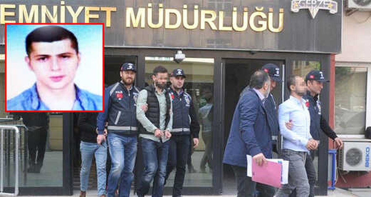Annesine Küfür Edenleri Kuru Sıkı Tabanca ile Korkutmak İstedi, Sırtından Vurularak Öldürüldü