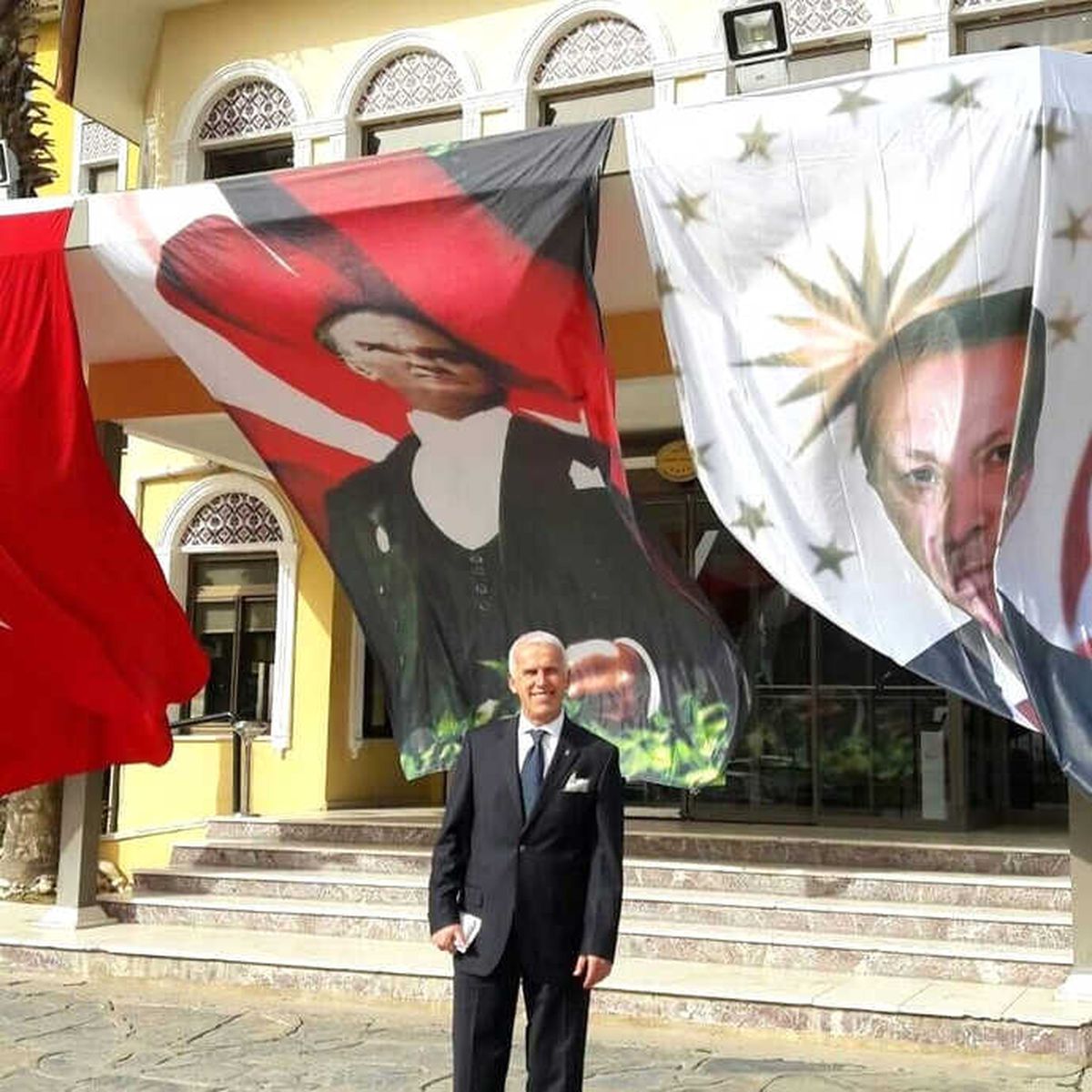 Aydın\'da Ak Partili Adaya \'Kefen\' Soruşturması