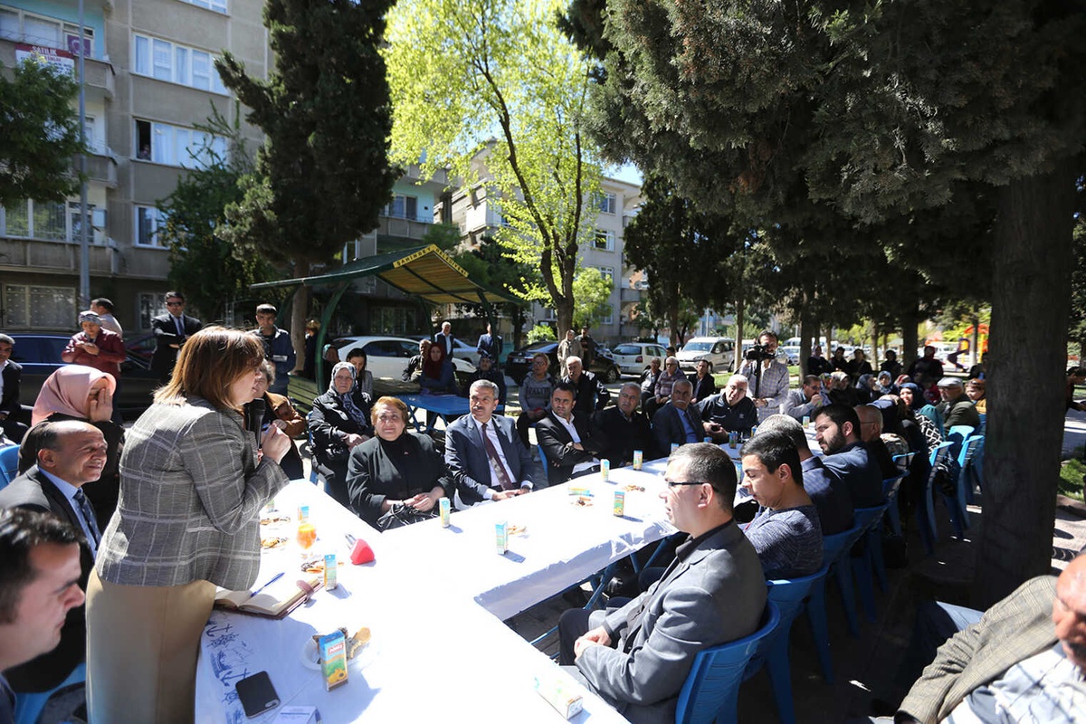 Başkan Şahin, Mahalle Sakinleriyle Bir Araya Geldi