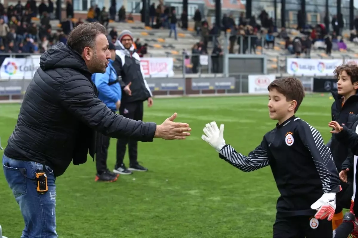 Beşiktaş, Fenerbahçe ve Galatasaray\'ın Minikleri Dev Organizasyonda Yer Aldı