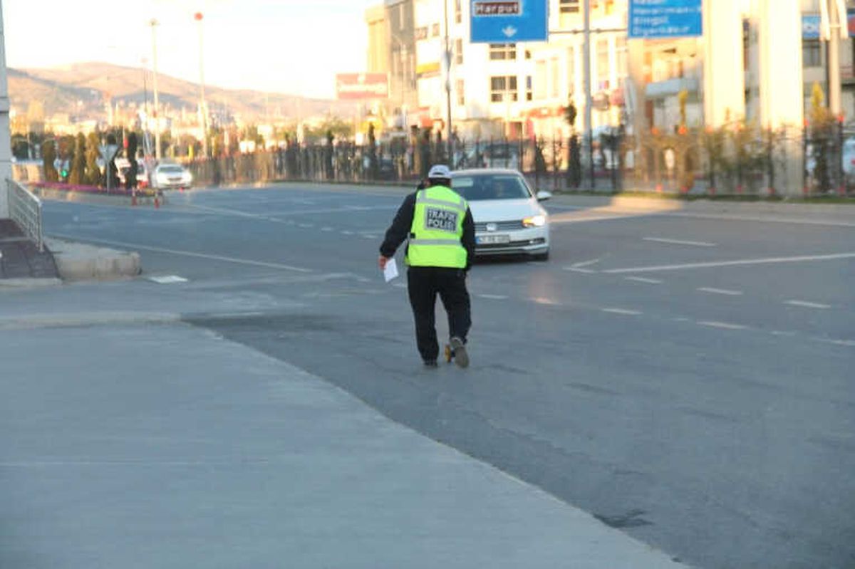 Elazığ\'da Trafik Kazası: 4 Yaralı