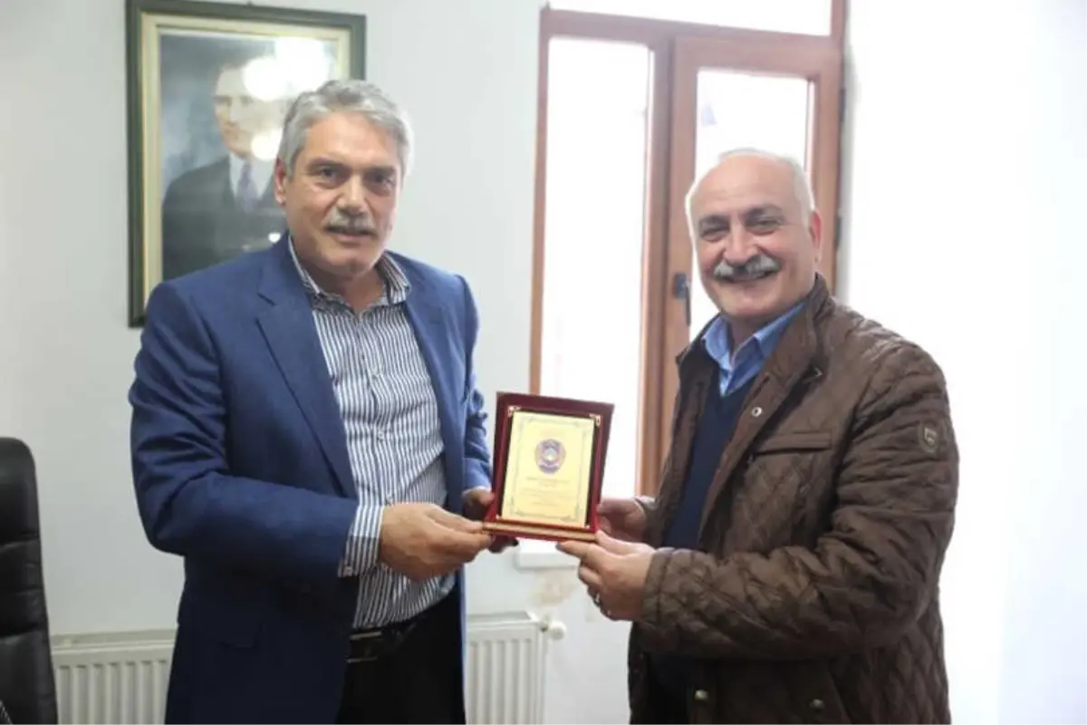 Emekli Zabıta Çalışanları Plaketle Ödüllendirildi