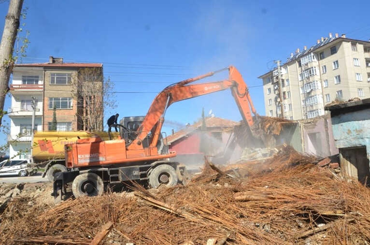 Ereğli\'de Kentsel Dönüşüm Alanında Yıkımlar Başlıyor