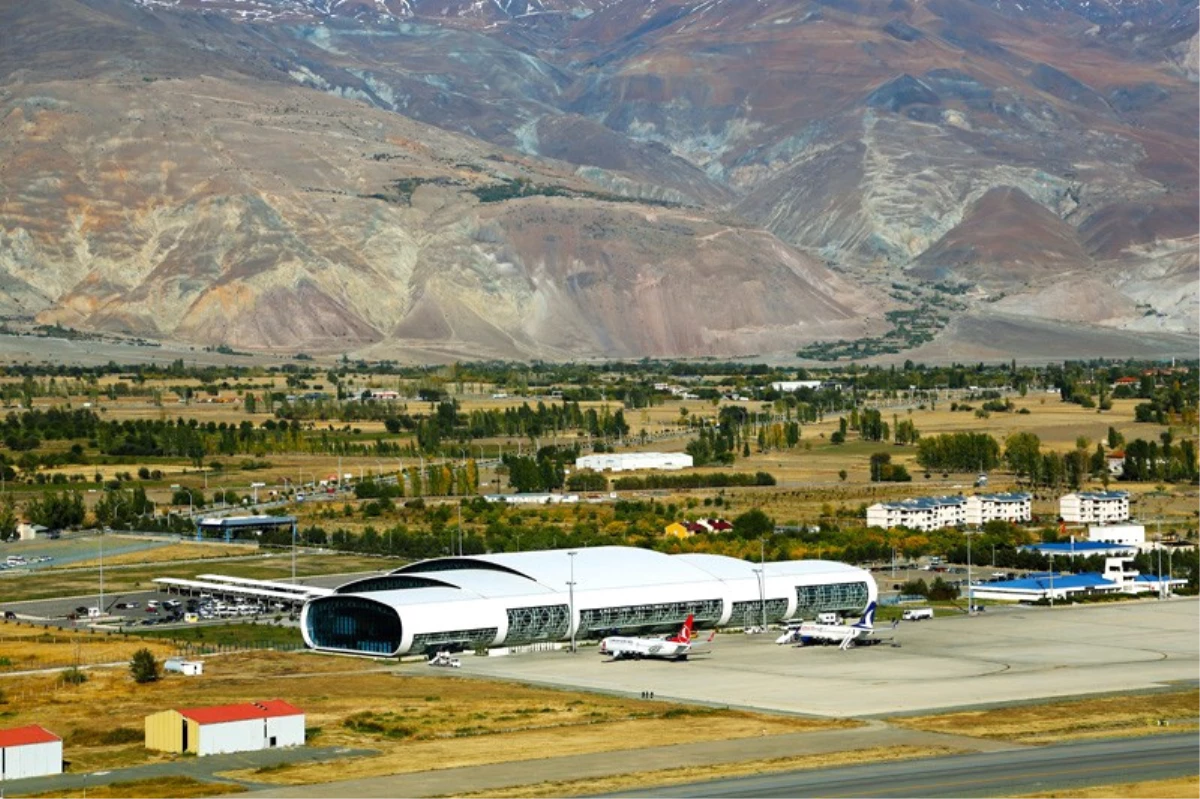 Erzincan Havalimanı\'na Yeşil Havalimanı Sertifikası Verildi