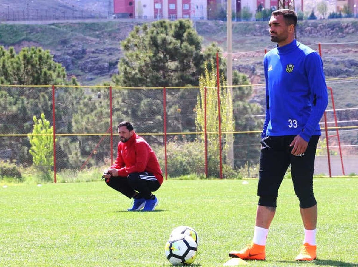 Evkur Yeni Malatyaspor, Medipol Başakşehir Maçına Galibiyet Parolasıyla Hazırlanıyor