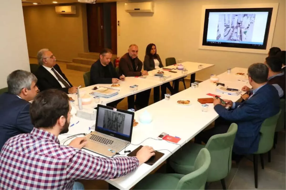 Eyüpsultan\'da Mezar Taşları Koruma Altına Alınıyor