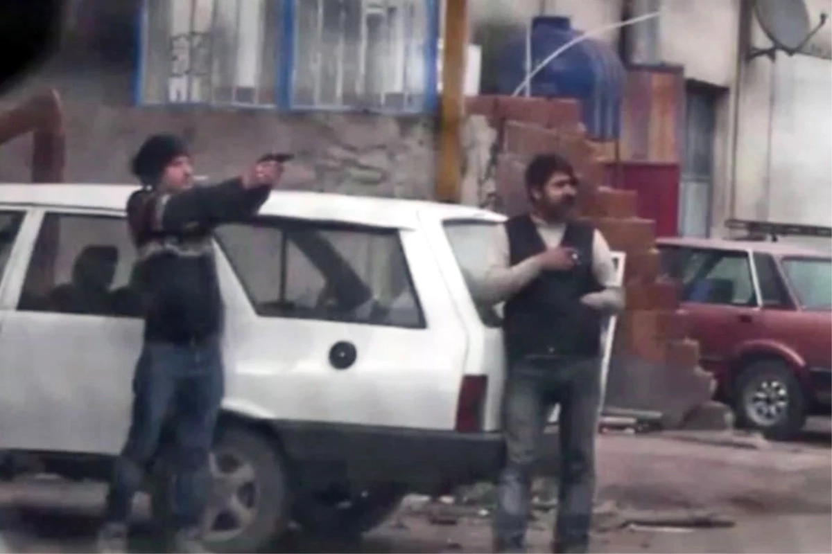 İzmir\'de Eylem Hazırlığında Yakalanan Teröristler Atış Talimi Yapmış