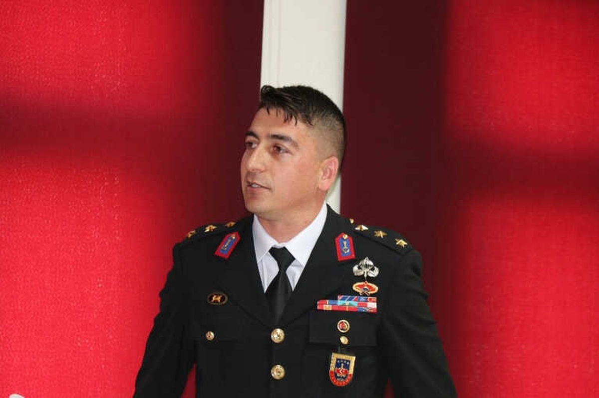 Jandarma Yüzbaşı Bülbül Öğrencilere Şehitlik ve Gaziliği Anlattı