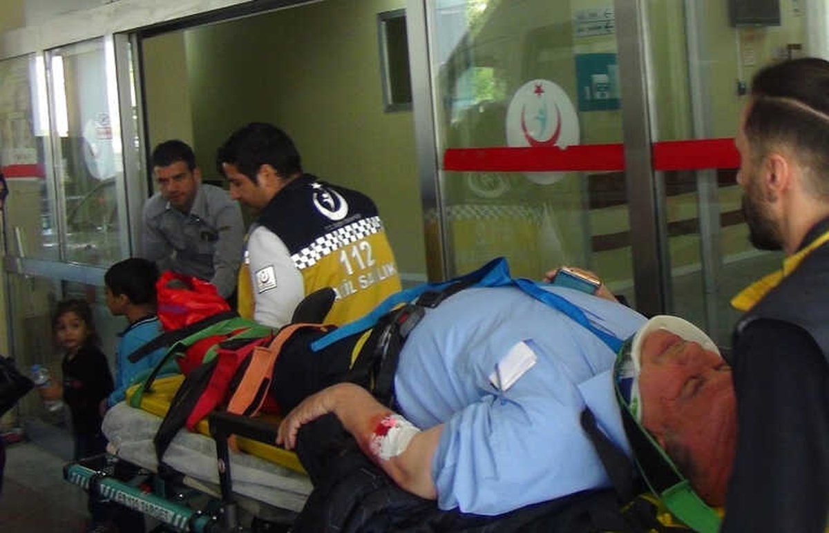 Kamyona Çarpan Motosikletin Sürücüsü Yaralandı