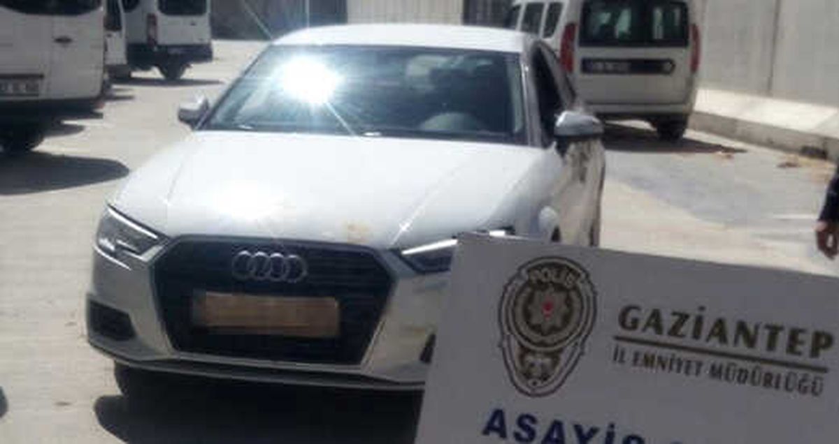Oto Hırsızlarına Operasyon! Lüks Araç Çalan 4 Kişilik Çete Çökertildi