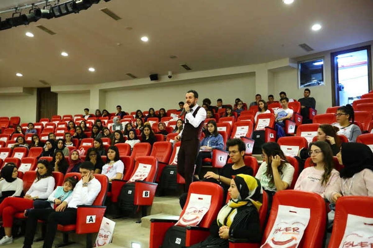 Öğrencileri "Yeni Nesil Eğitim Bilinci" Anlatıldı