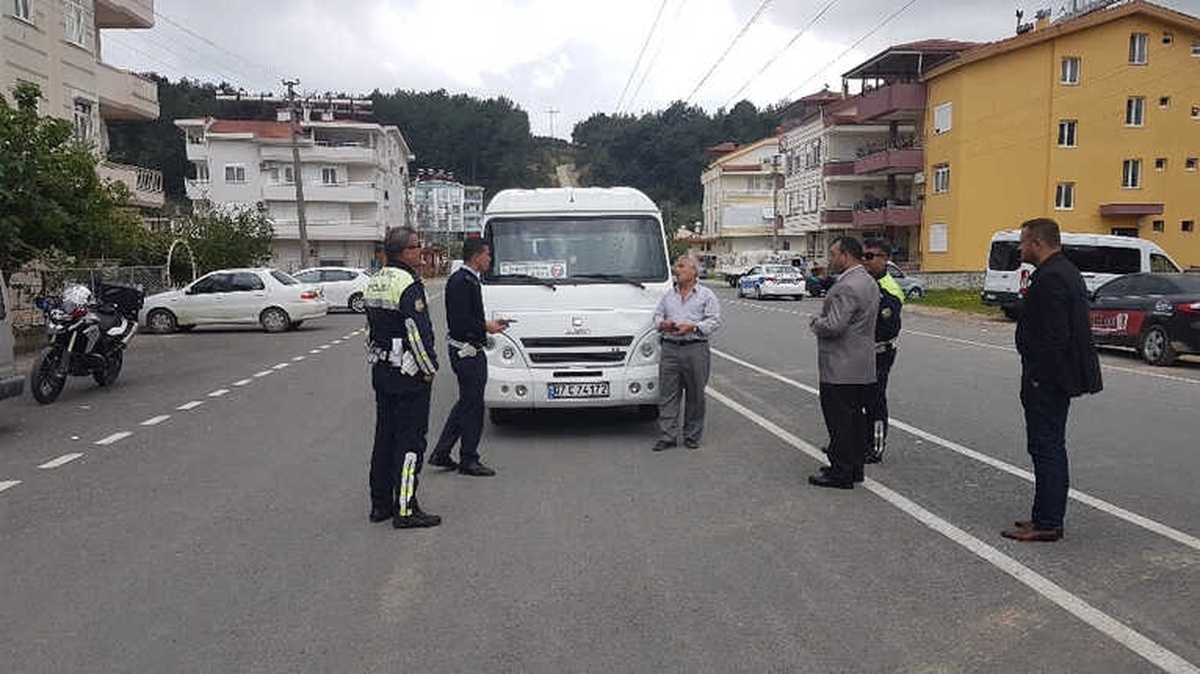 Okul Servisi Öğrenciye Çarptı: 1 Yaralı