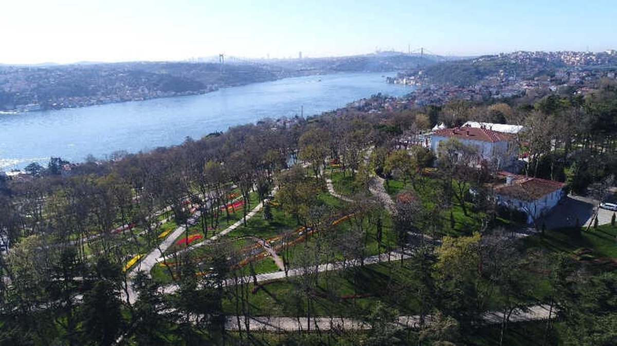 İstanbul\'un Laleri Havadan Görüntülendi