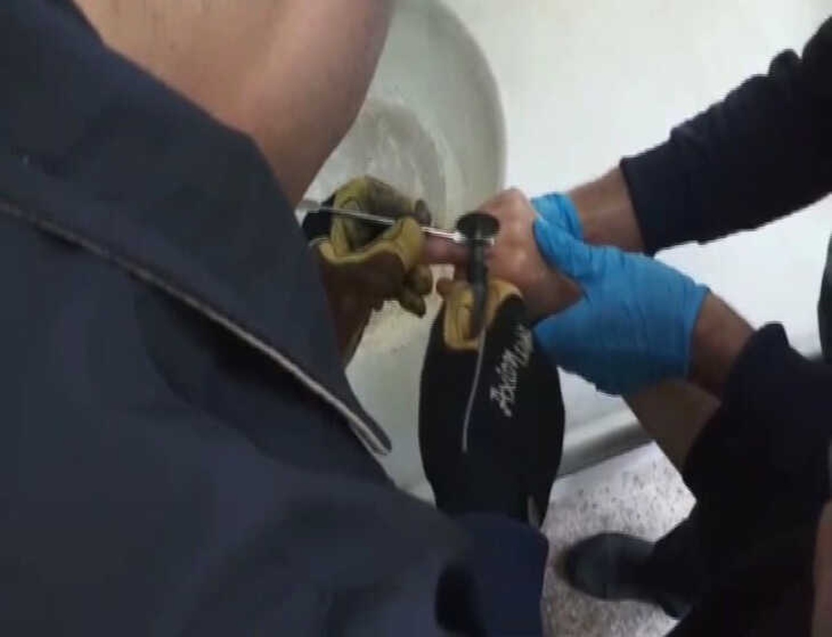 Parmağında Yüzük Sıkışan Öğrencinin Yardımına İtfaiye Koştu