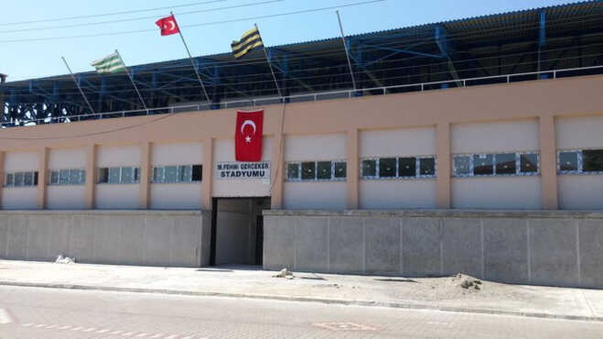 Stadyumda Esrar Partisi