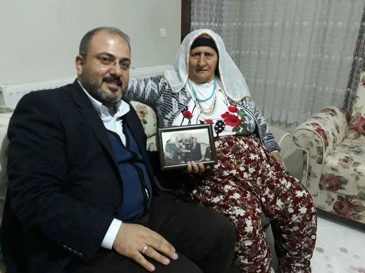 Tuncelili Hatice Teyze\'nin Erdoğan Sevgisi