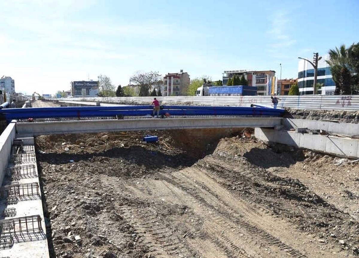 Turgutlu\'nun Eskiyen İçme Suyu Hatları Yenilendi