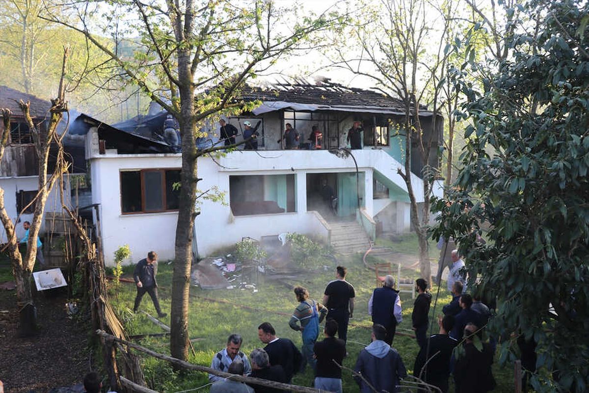Yangına "İmece" Usulü Müdahale
