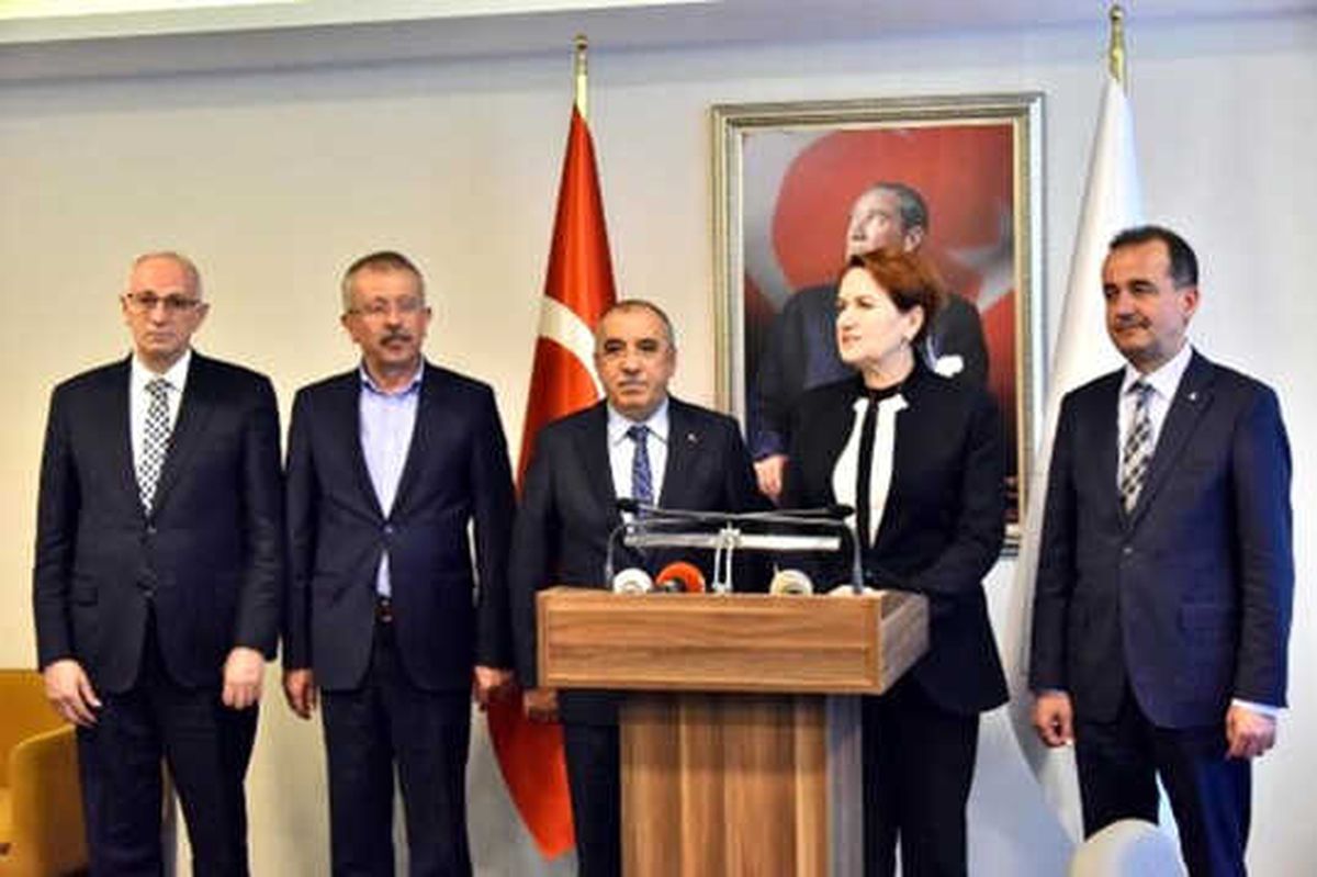 Akşener\'den \'Sanatçı\' Eleştirisi: Erdoğan\'a Yakıştıramadım