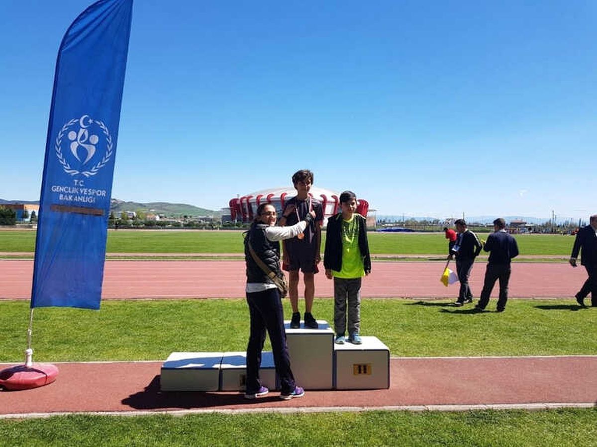 Atletizmde Balıkesir Birincisi Oldu