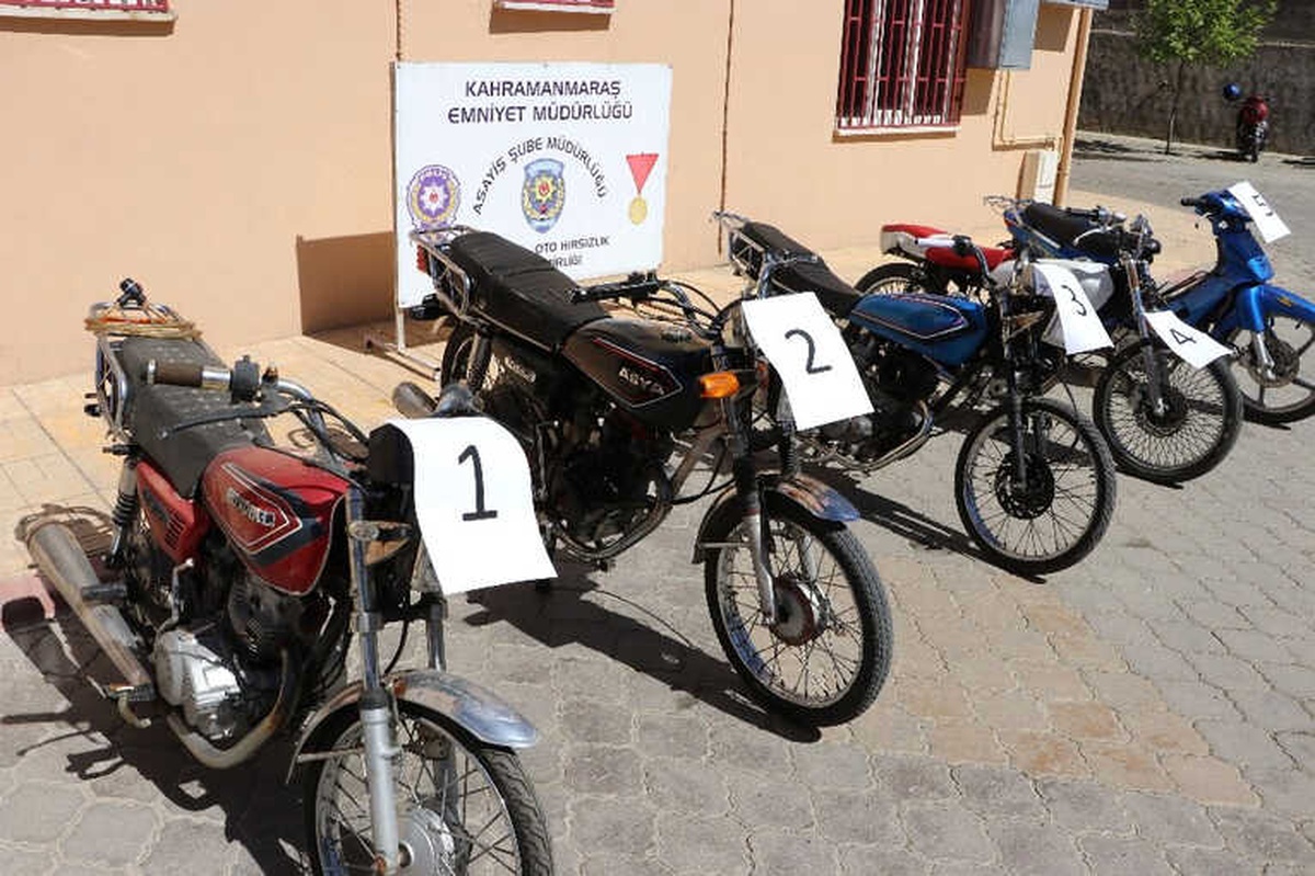 Çaldıkları Motosikletleri Tanınmaz Hale Getirdiler