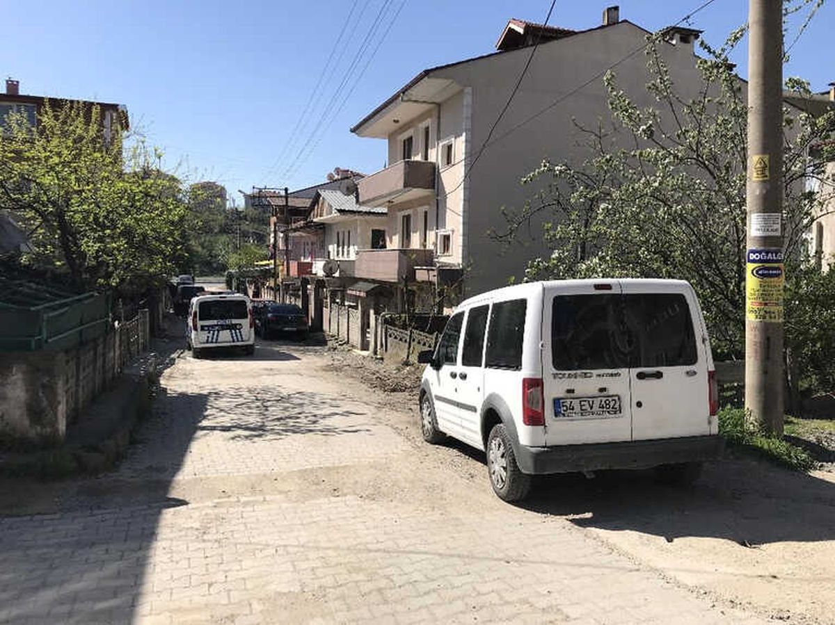 Çöken Duvarın Altında Kaldı: 1 Yaralı