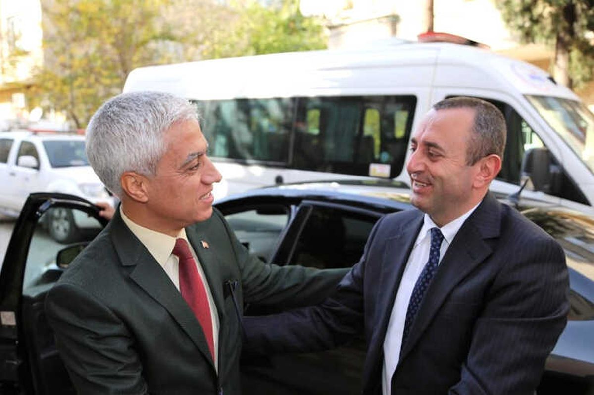 Dargeçit ve Ömerli İlçelerine Yeni Kaymakamlar Atandı