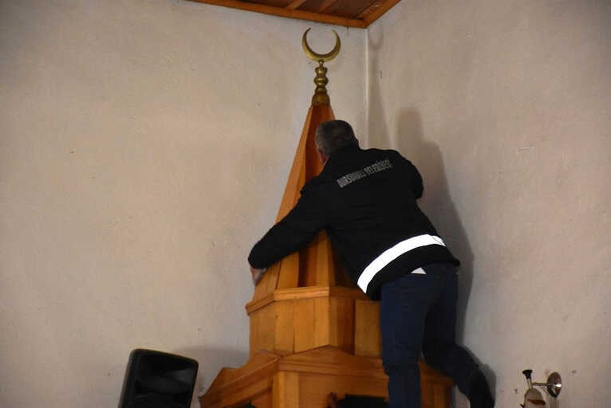Dursunbey\'de 174 Cami Belediye Tarafından Temizleniyor