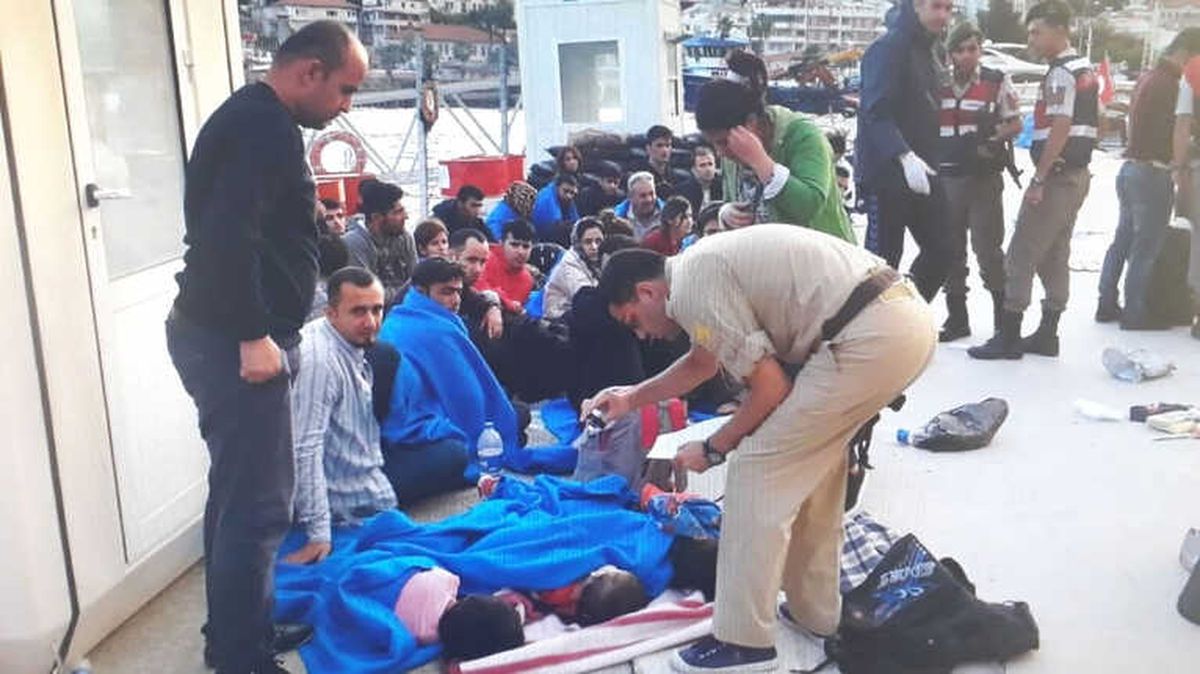 Göçmen Kaçakçılığı Operasyonunda 21 Tutuklama