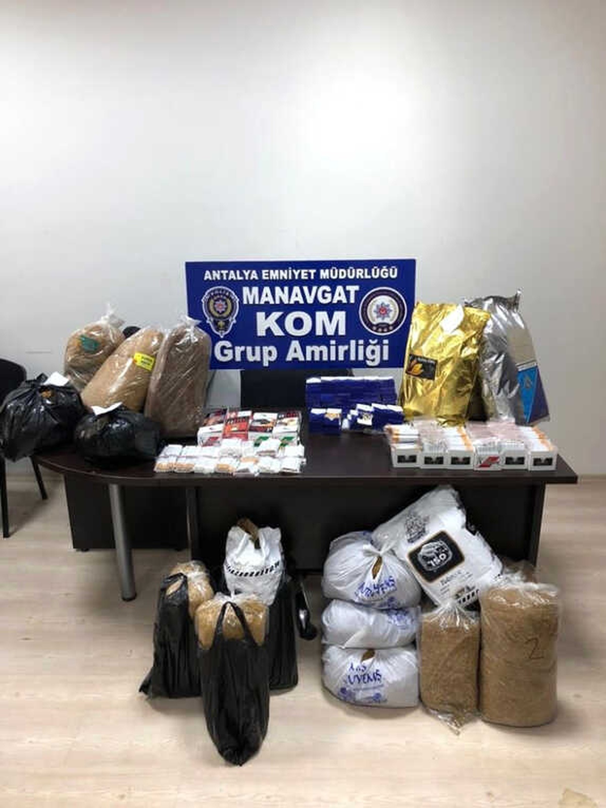Manavgat\'ta Tütün ve Makaron Operasyonu