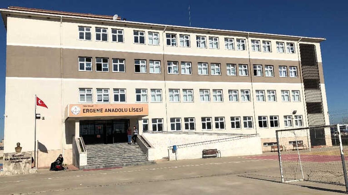 Menenjit Teşhisi Konulan Öğrencinin Sınıf Arkadaşları ve Ailesi Tedaviye Alındı