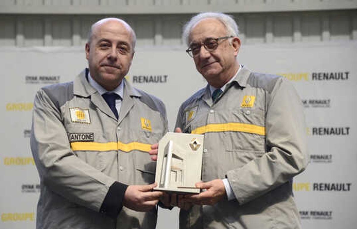 Oyak Renault Üst Yönetiminde Bayrak Değişimi