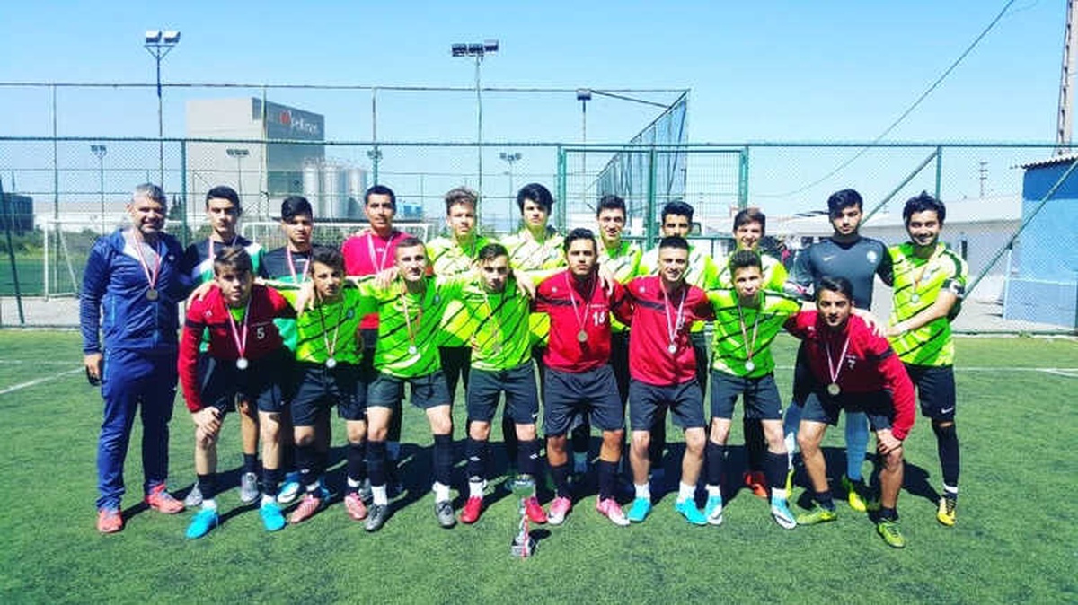 Salihli Belediyespor U19\'da Manisa Şampiyonu Oldu