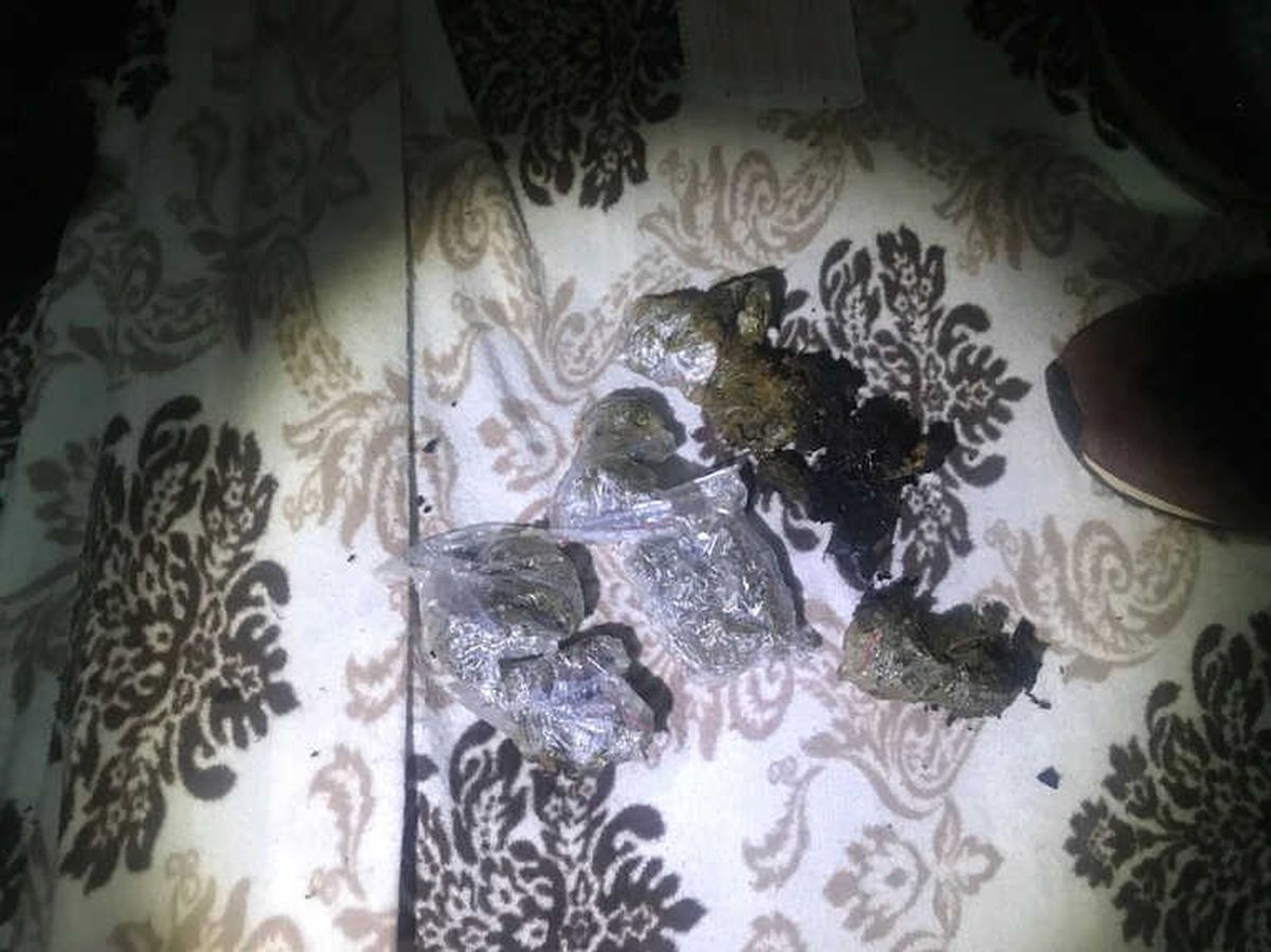 Torbacılar Sıcak Havada Soba Yakınca Yakayı Ele Verdi