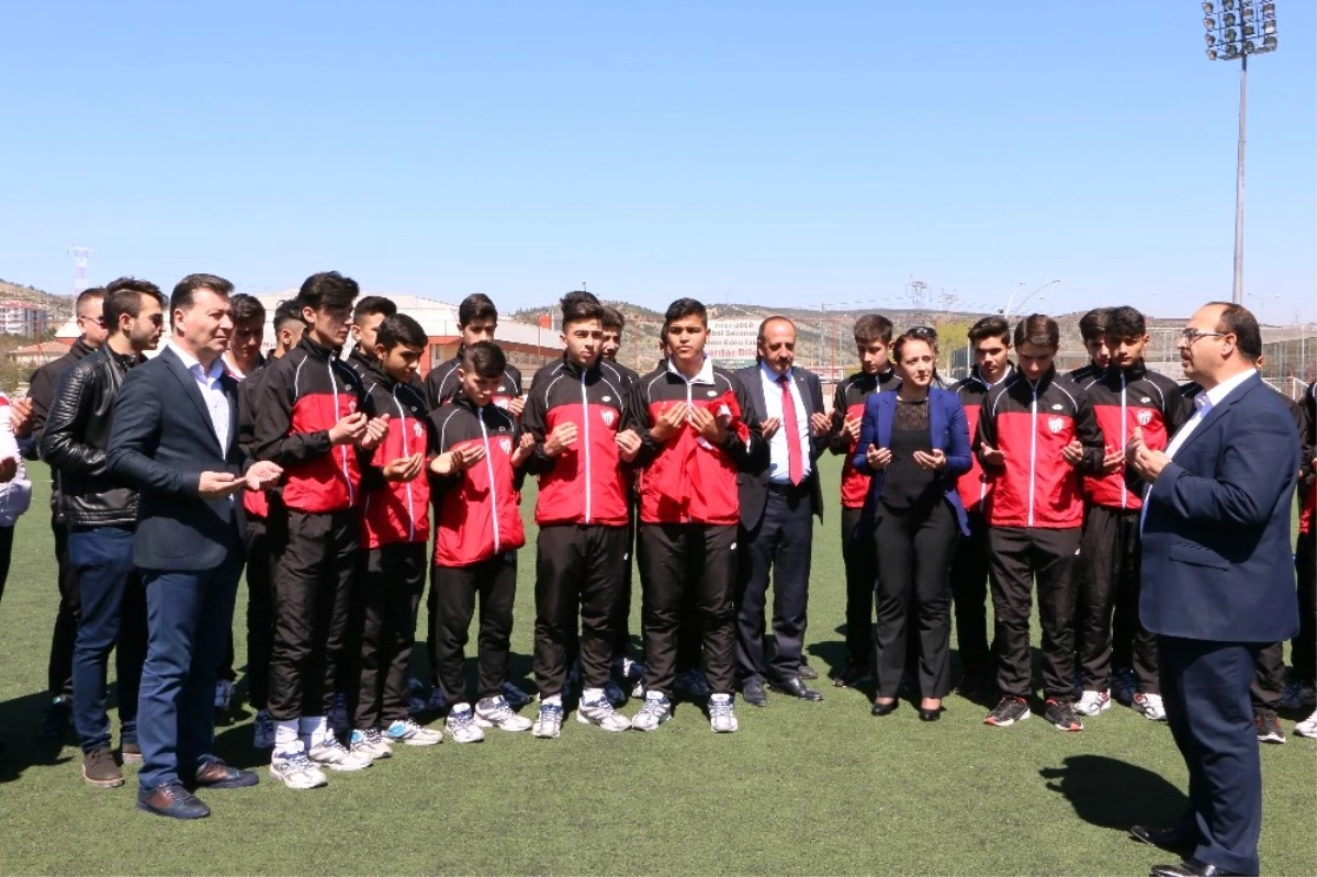 U-16 Ankara Şampiyonu Dualarla Bolu\'ya Uğurlandı