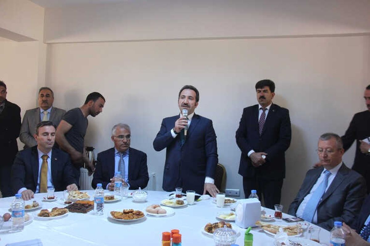 Vali Mantı; "Görmek İstediğimiz Birlik ve Beraberlik Tablosudur"