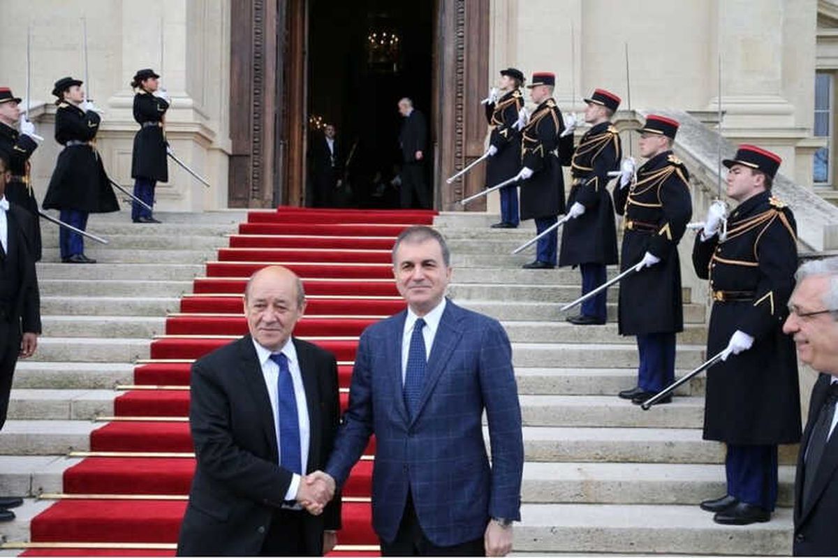 AB Bakanı Çelik, Fransa Dışişleri Bakanı ile Görüştü