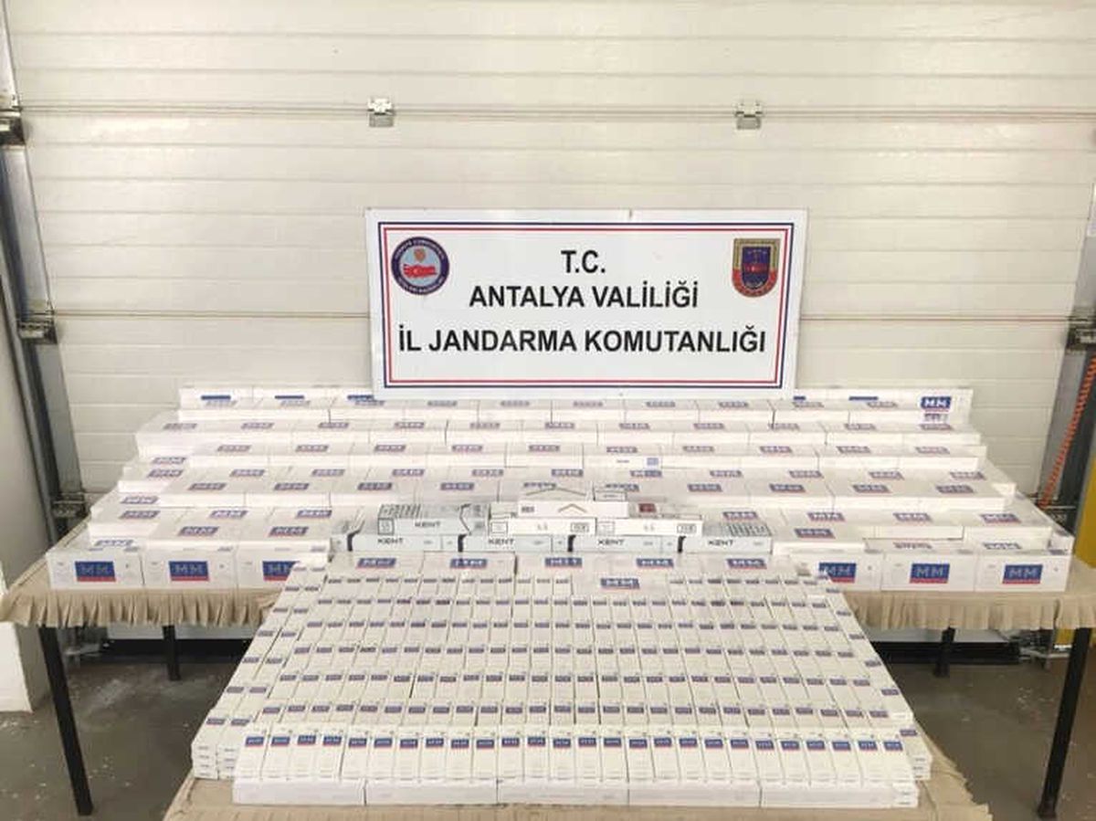 Antalya\'da 10 Terör Örgütü Üyesi Yakalandı
