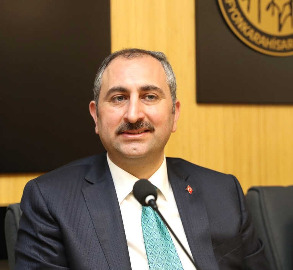 Bakan Gül, Mehmetçiğe Moral Ziyaretinde Bulunan Sanatçıları Eleştiren Kılıçdaroğlu\'na Cevap Verdi...