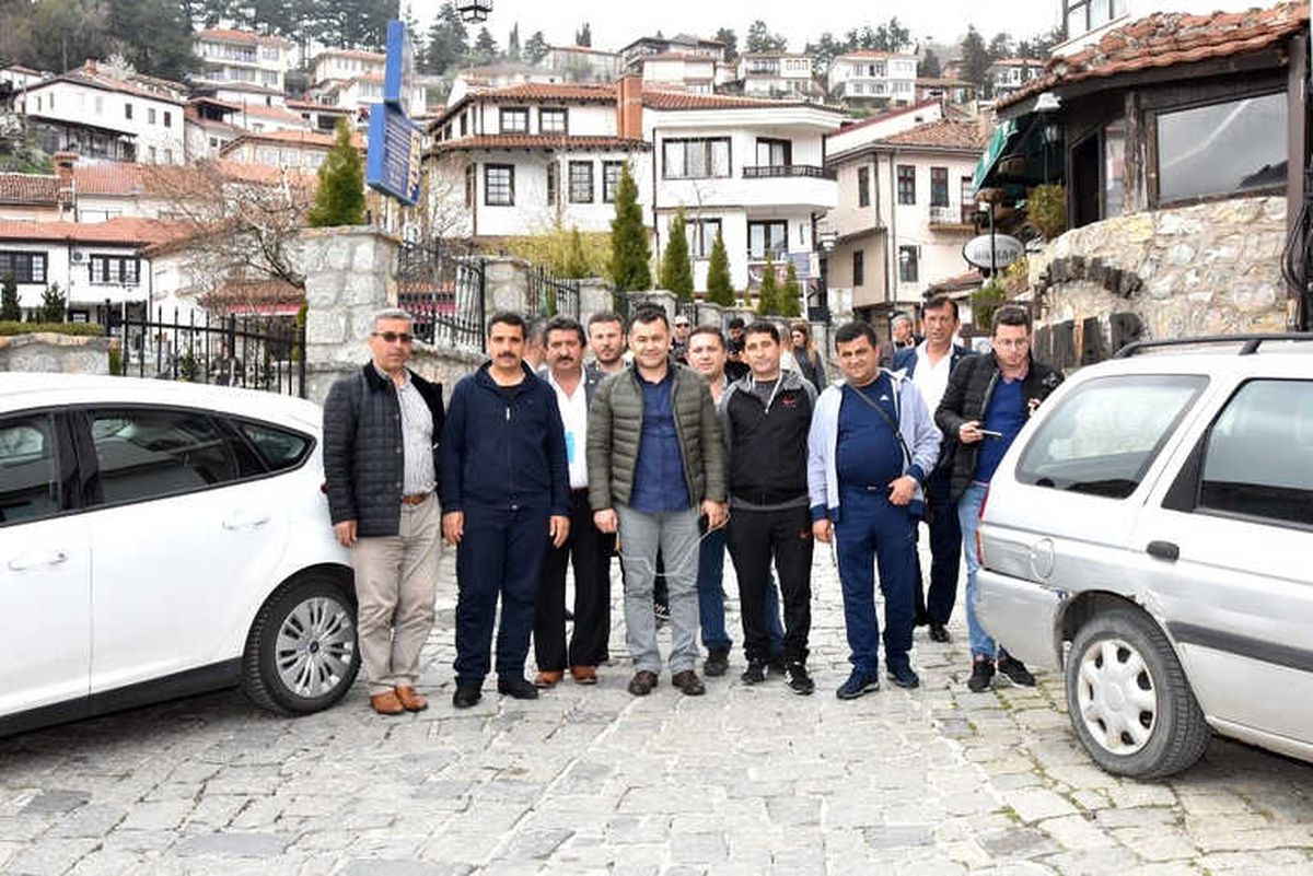 Başkan Yücel, Mahalle Muhtarları ile Makedonya\'da