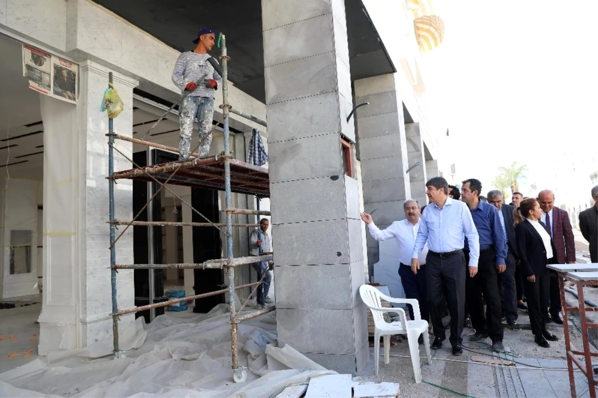 Büyükşehir Kemer Liman Caddesi\'nde Rekor Kırdı