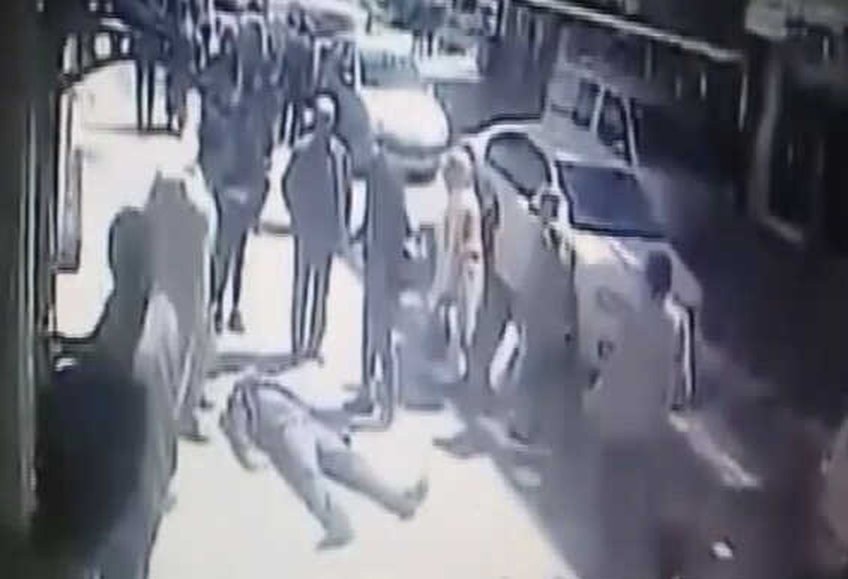 Caddede Yürürken Yediği Dürüm Sonu Oldu