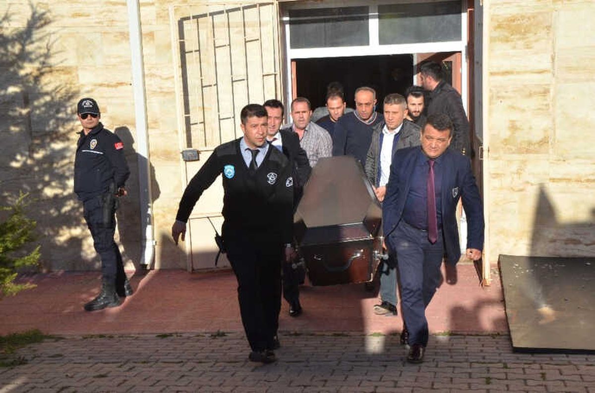 Cenazeler Fakülte Binasından Morga Götürüldü