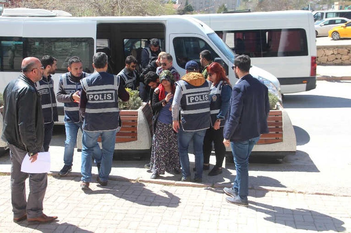 Çocuklara 36 Evi Soyduran Çete Yakalandı