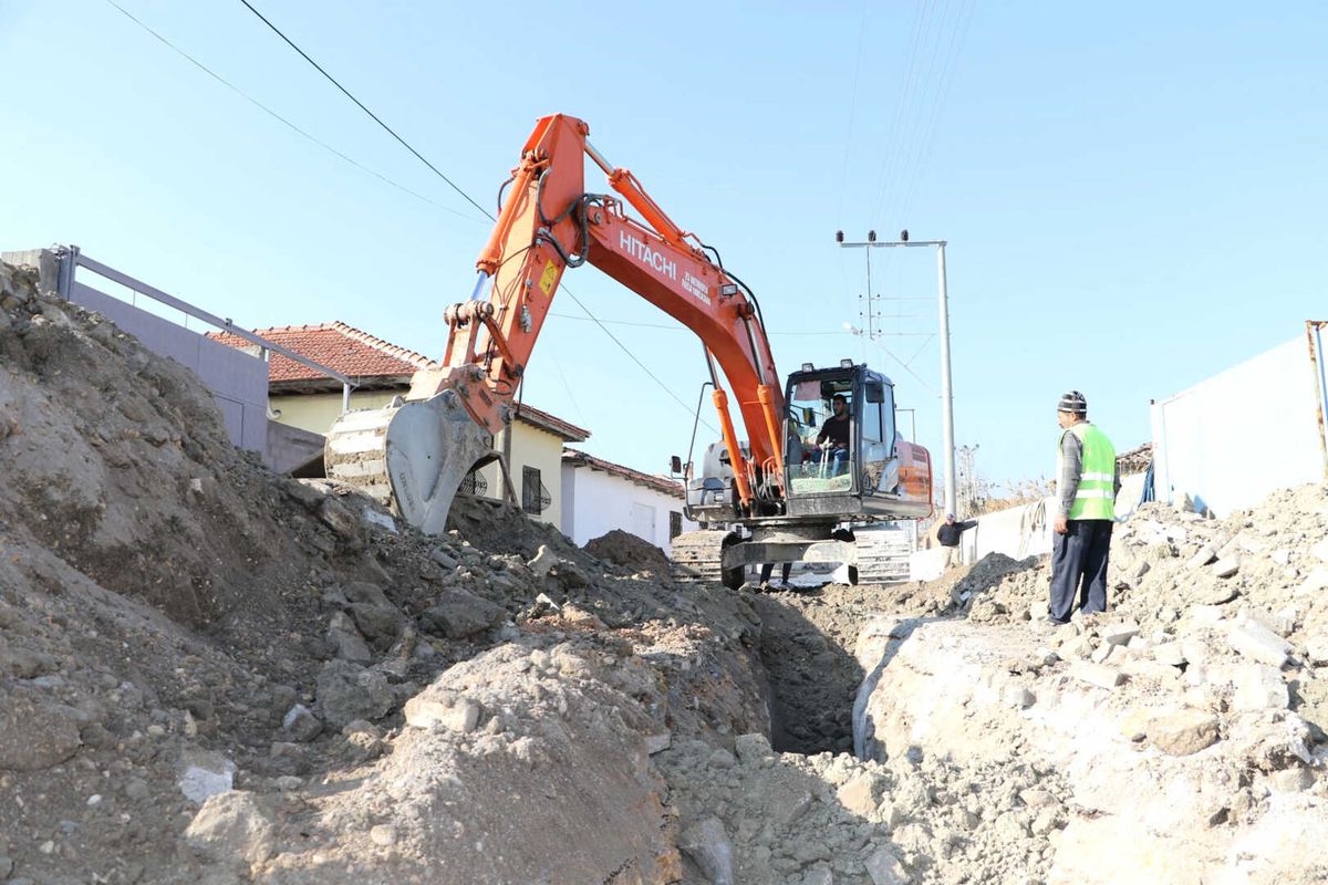 Eroğlu Maski\'yle Dönüşümü Yaşıyor