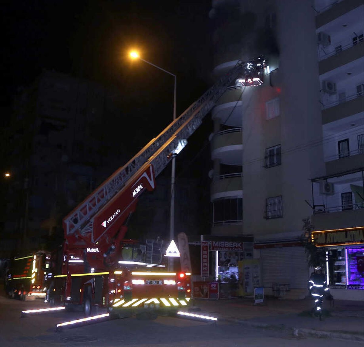 Işıldak Kablosundaki Kısa Devre Yangın Çıkardı
