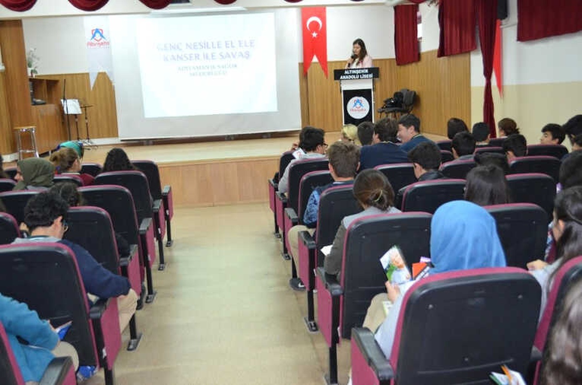 Kanser ile İlgili Bilgilendirme Semineri Verildi